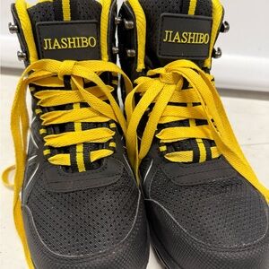 JiaShibo Black and Yellow Sneakers